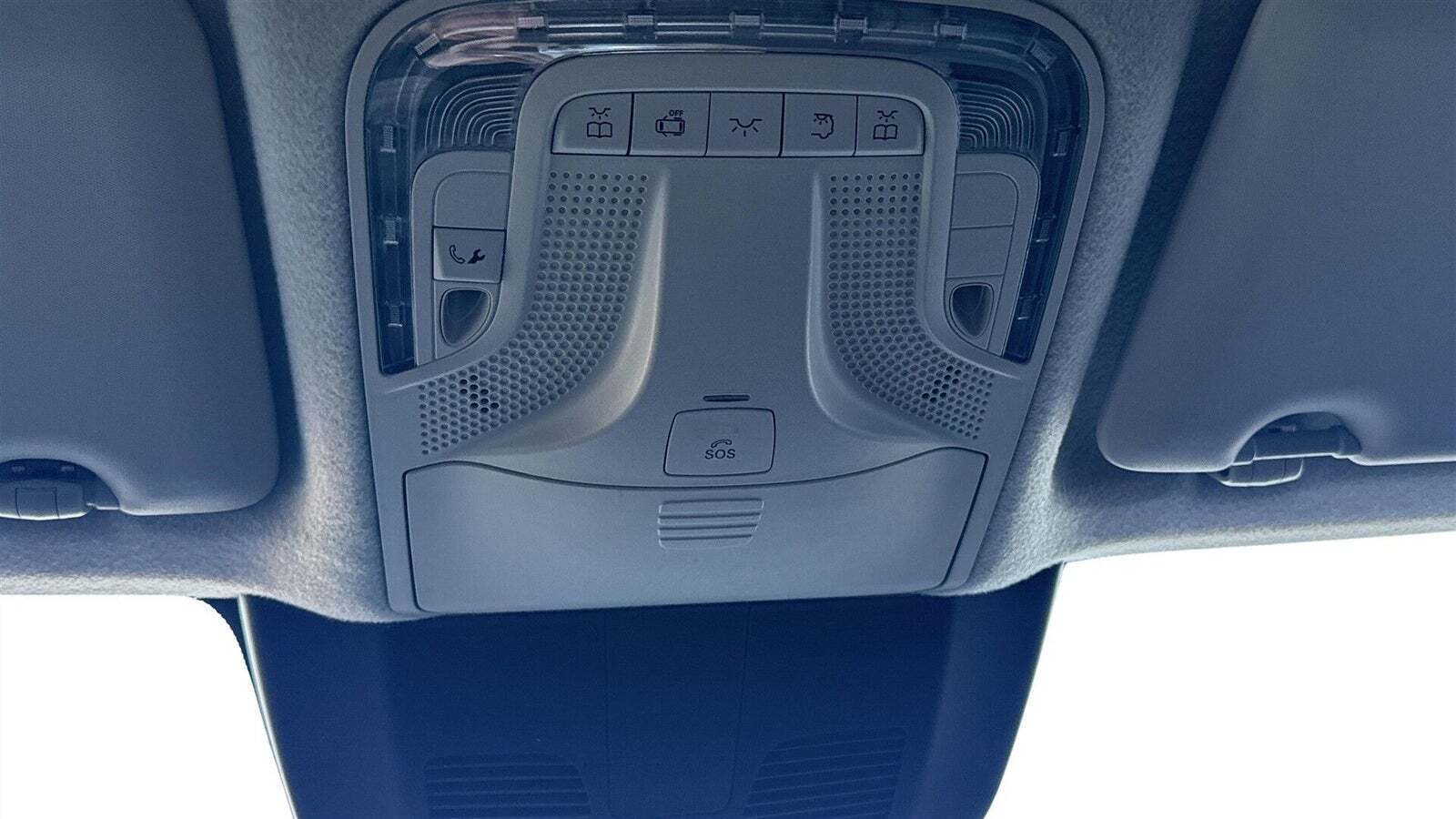 Hvid Mercedes Vito 119 fra 2021