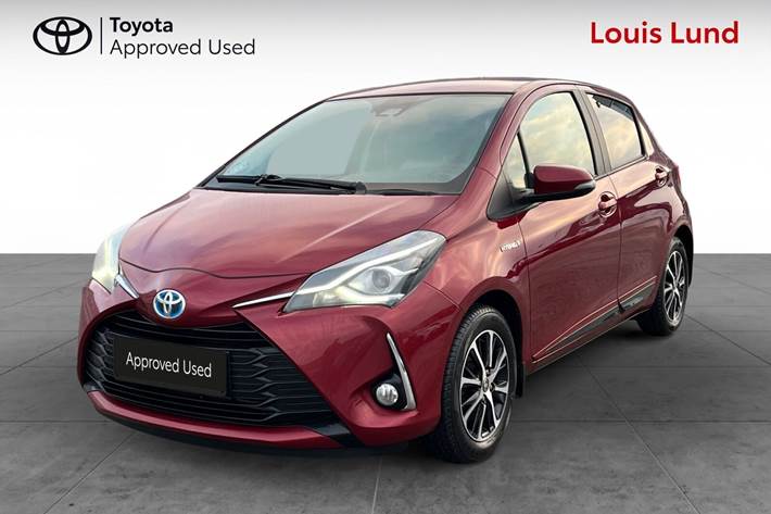 Rød Toyota Yaris fra 2020 set udefra