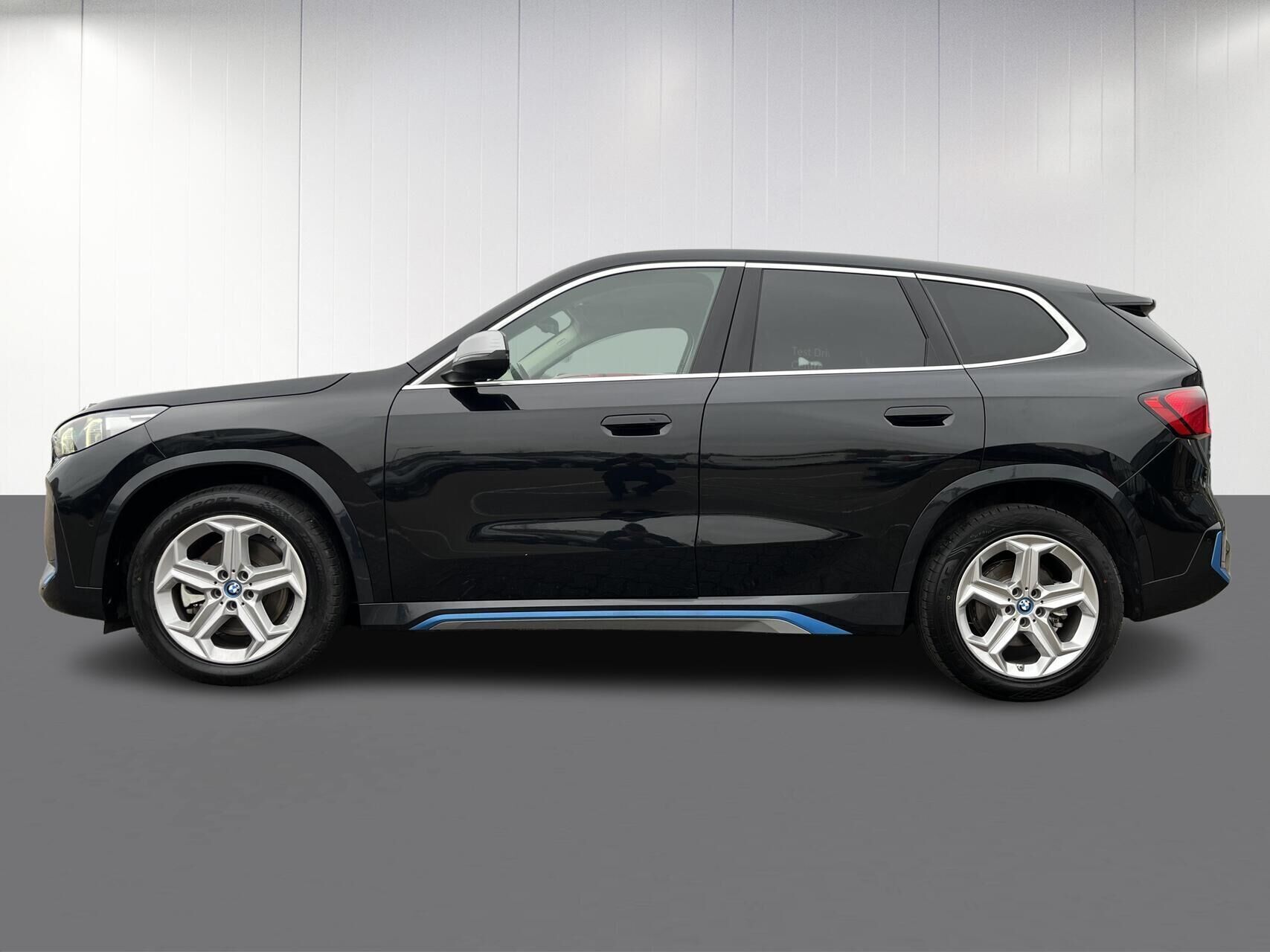 BMW iX1 xDrive30 EL 4x4 313HK 5d Aut.