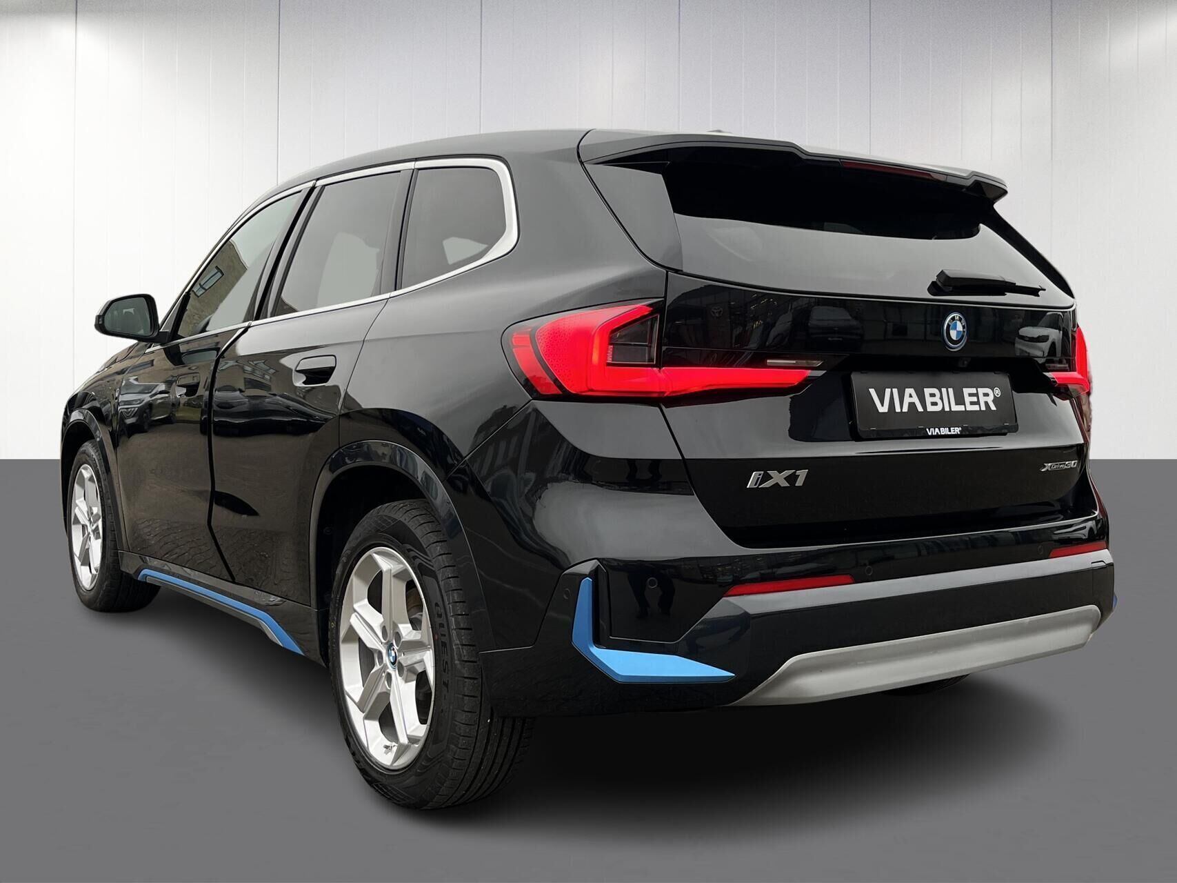 Sort BMW iX1 fra 2023