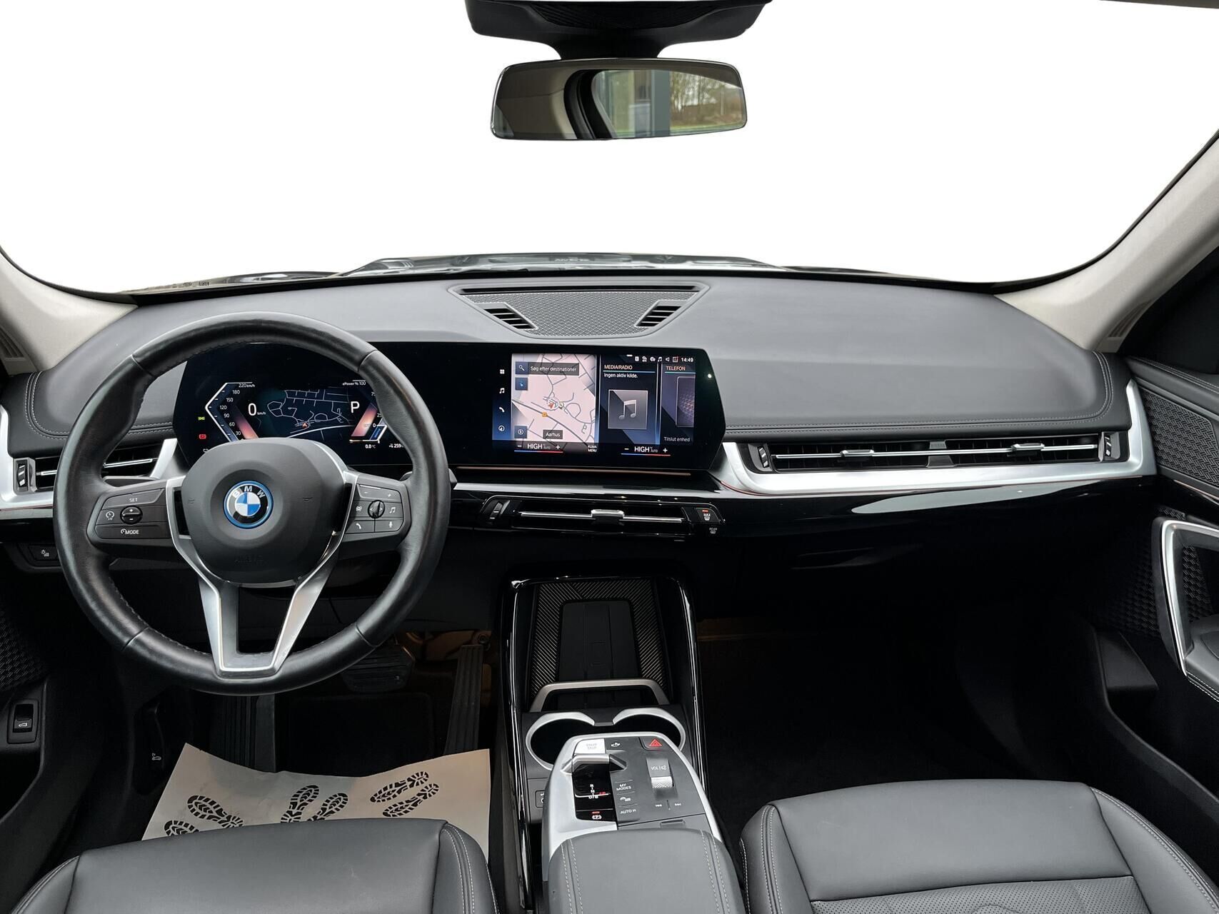 Sort BMW iX1 fra 2023