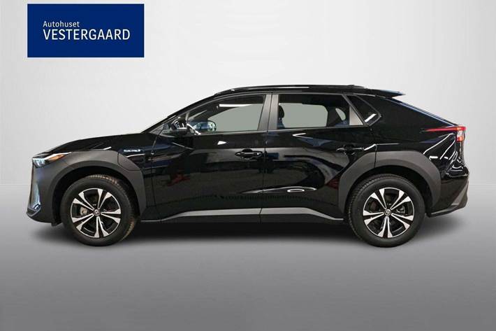 Sort Toyota BZ4X fra 2023