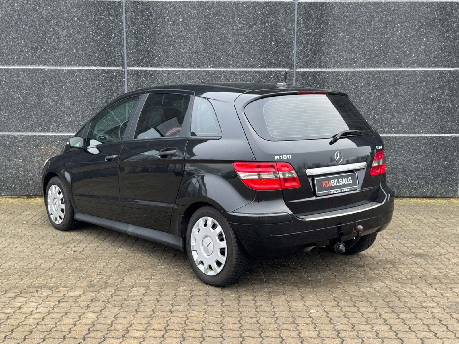 Sort Mercedes B180 fra 2007