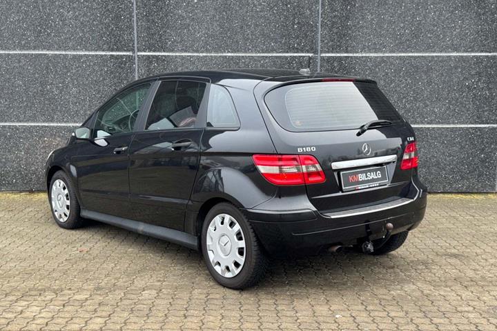 Sort Mercedes B180 fra 2007