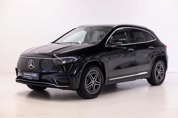 Sort Mercedes EQA250+ fra 2025 set udefra