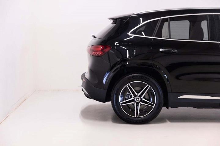 Sort Mercedes EQA250+ fra 2025