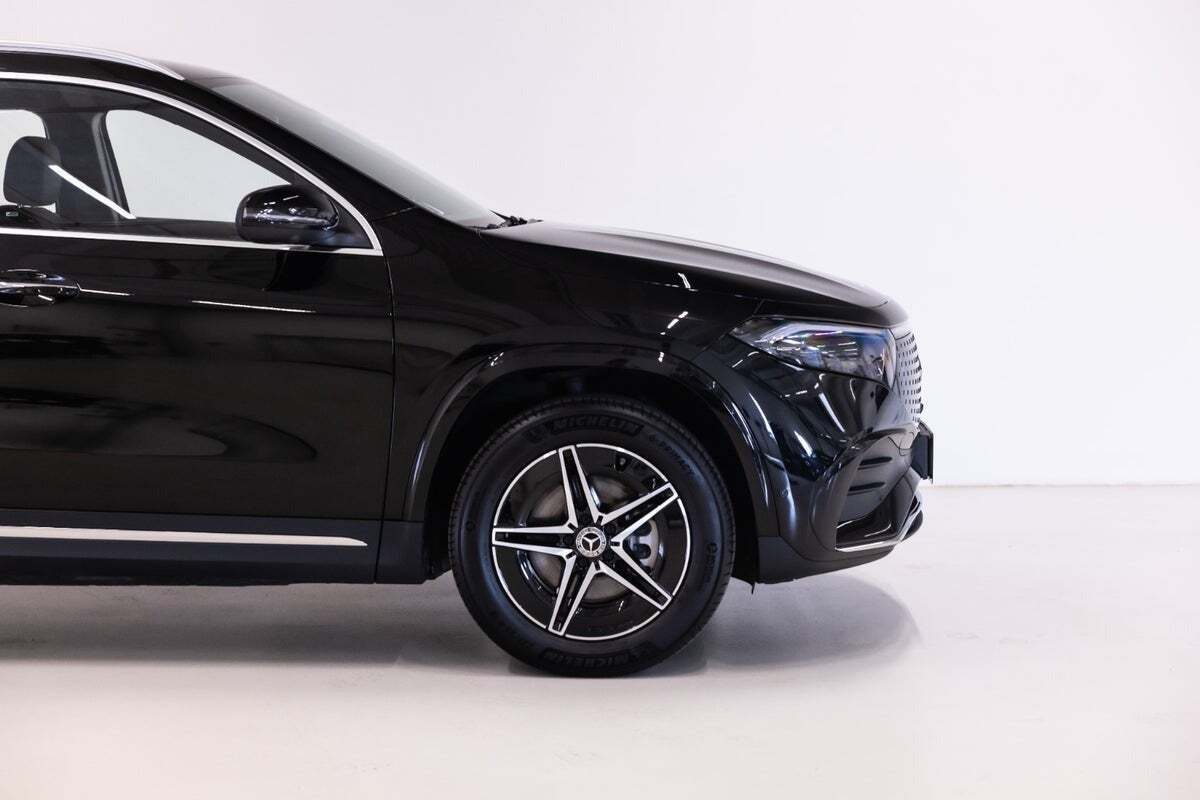 Sort Mercedes EQA250+ fra 2025