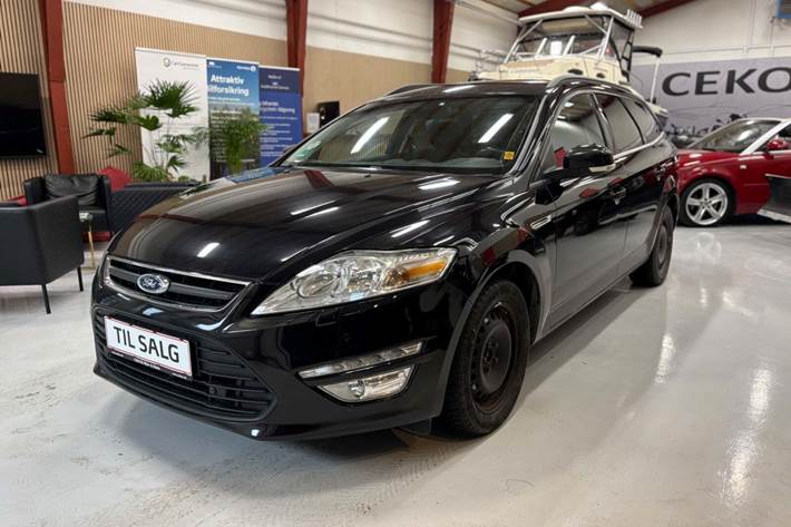 Sort Ford Mondeo fra 2012