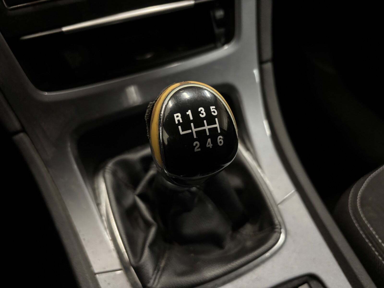 Sort Ford Mondeo fra 2012