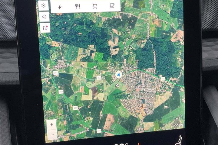Blå Polestar 2 fra 2022