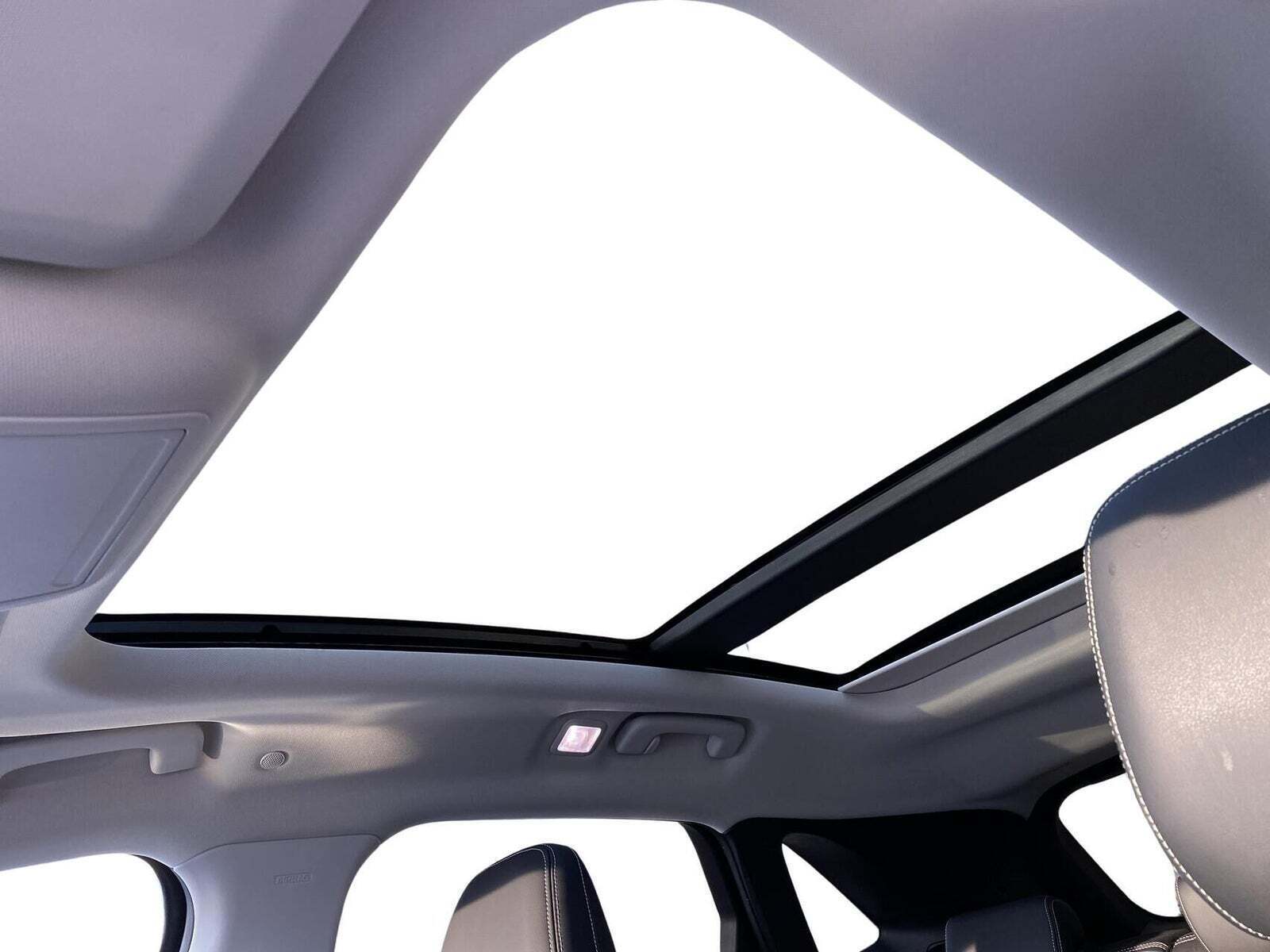 Sort Ford Kuga fra 2021