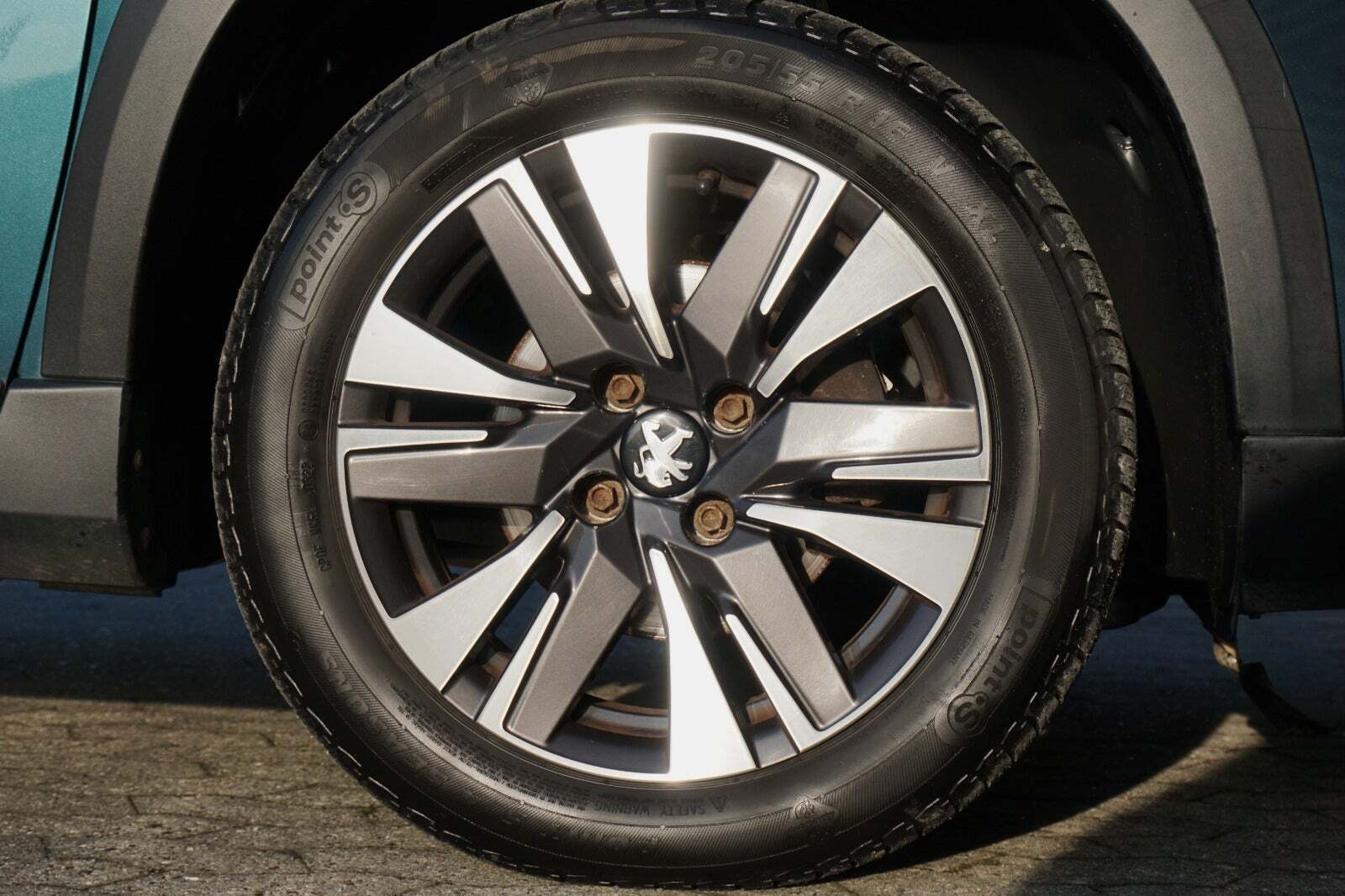 Peugeot 2008 1,6 BlueHDi 100 Allure Sky