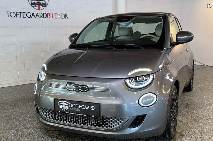 Grå Fiat 500e fra 2022