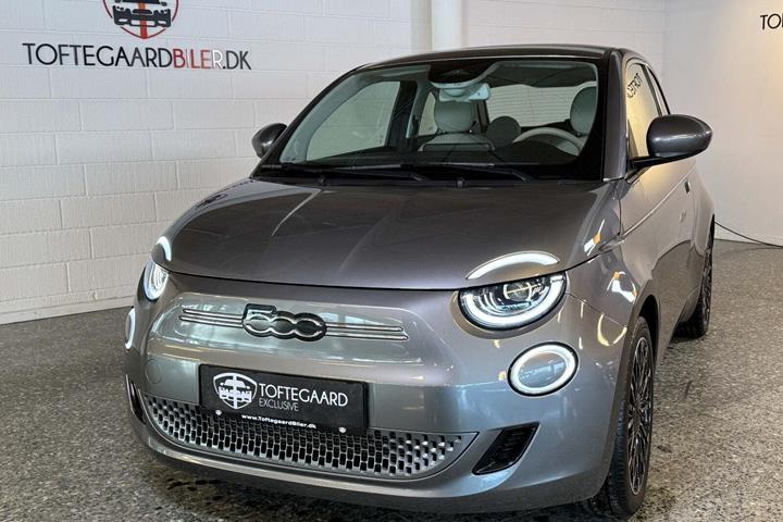 Grå Fiat 500e fra 2022