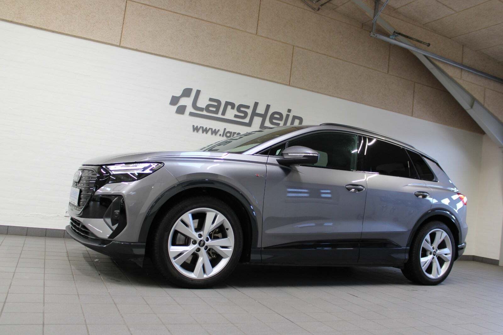 Audi Q4 e-tron 45 S-line