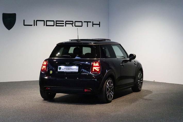 Sort Mini Cooper SE fra 2023
