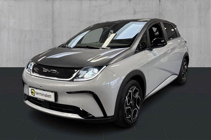 Grå BYD Dolphin fra 2023 set udefra