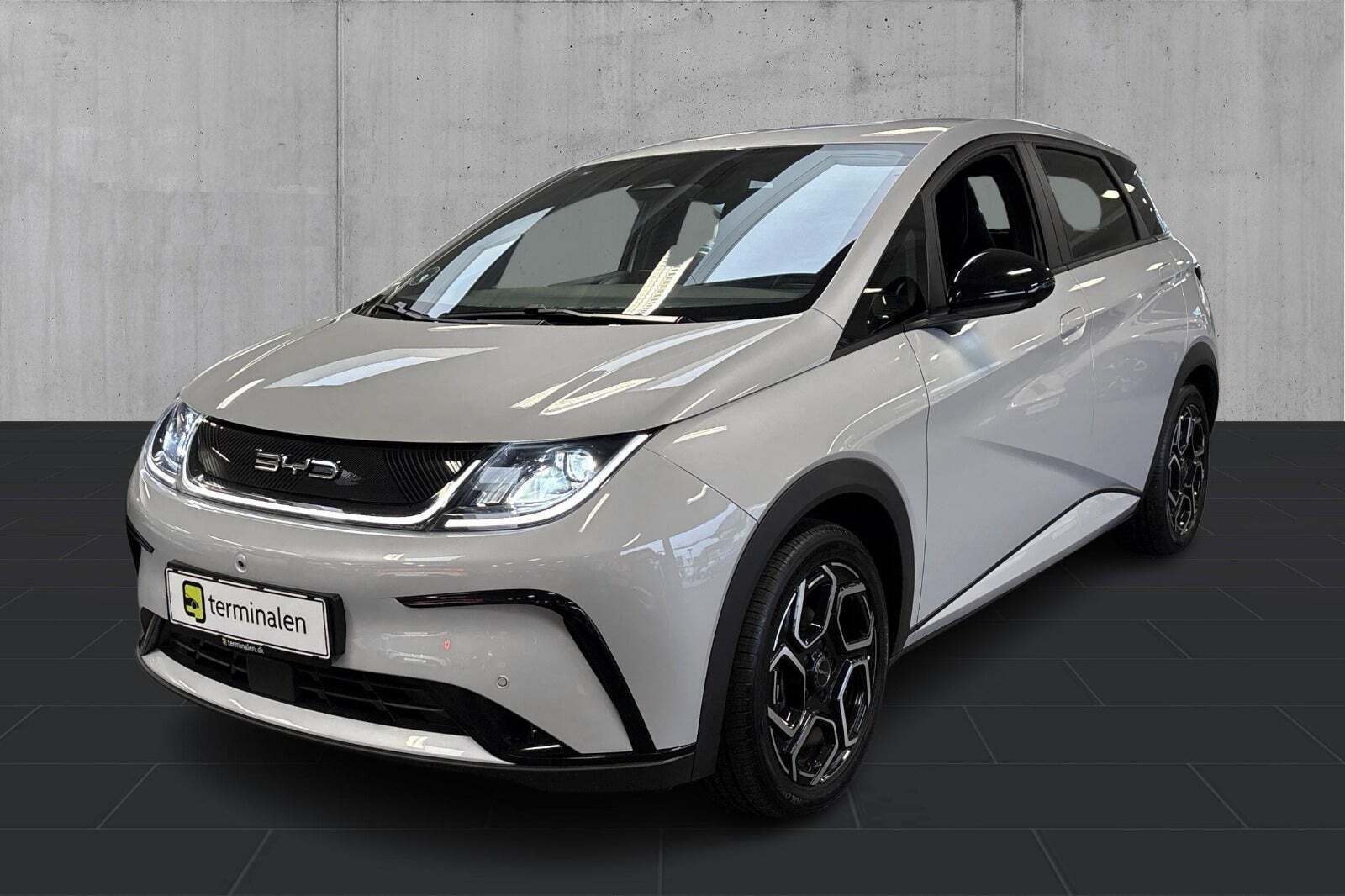 Hvid BYD Dolphin fra 2024