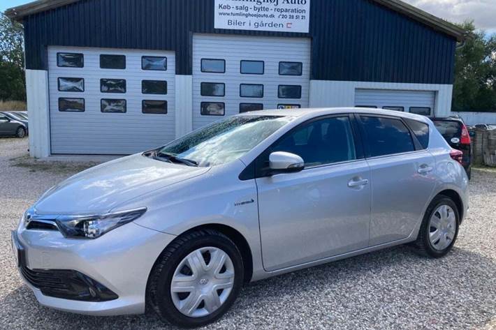 Sølv Toyota Auris fra 2017