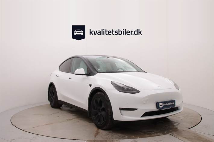 Hvid Tesla Model Y fra 2022