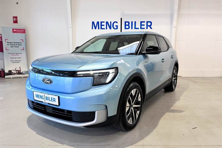 Blå Ford Explorer fra 2024 set udefra