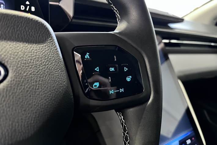 Blå Ford Explorer fra 2024