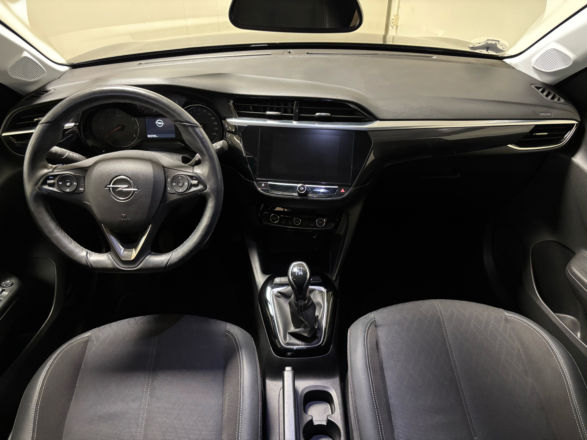 Sort Opel Corsa fra 2020