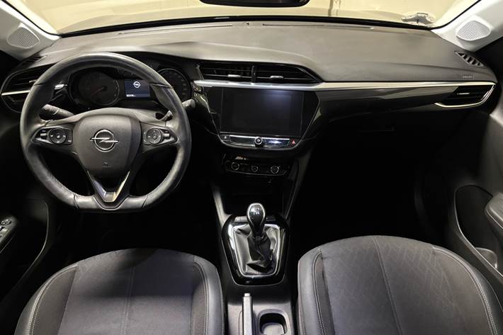 Sort Opel Corsa fra 2020