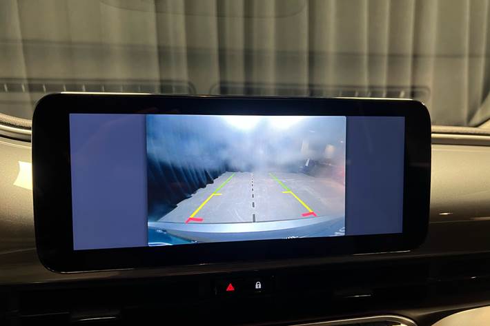 Grå Fiat 500e fra 2023