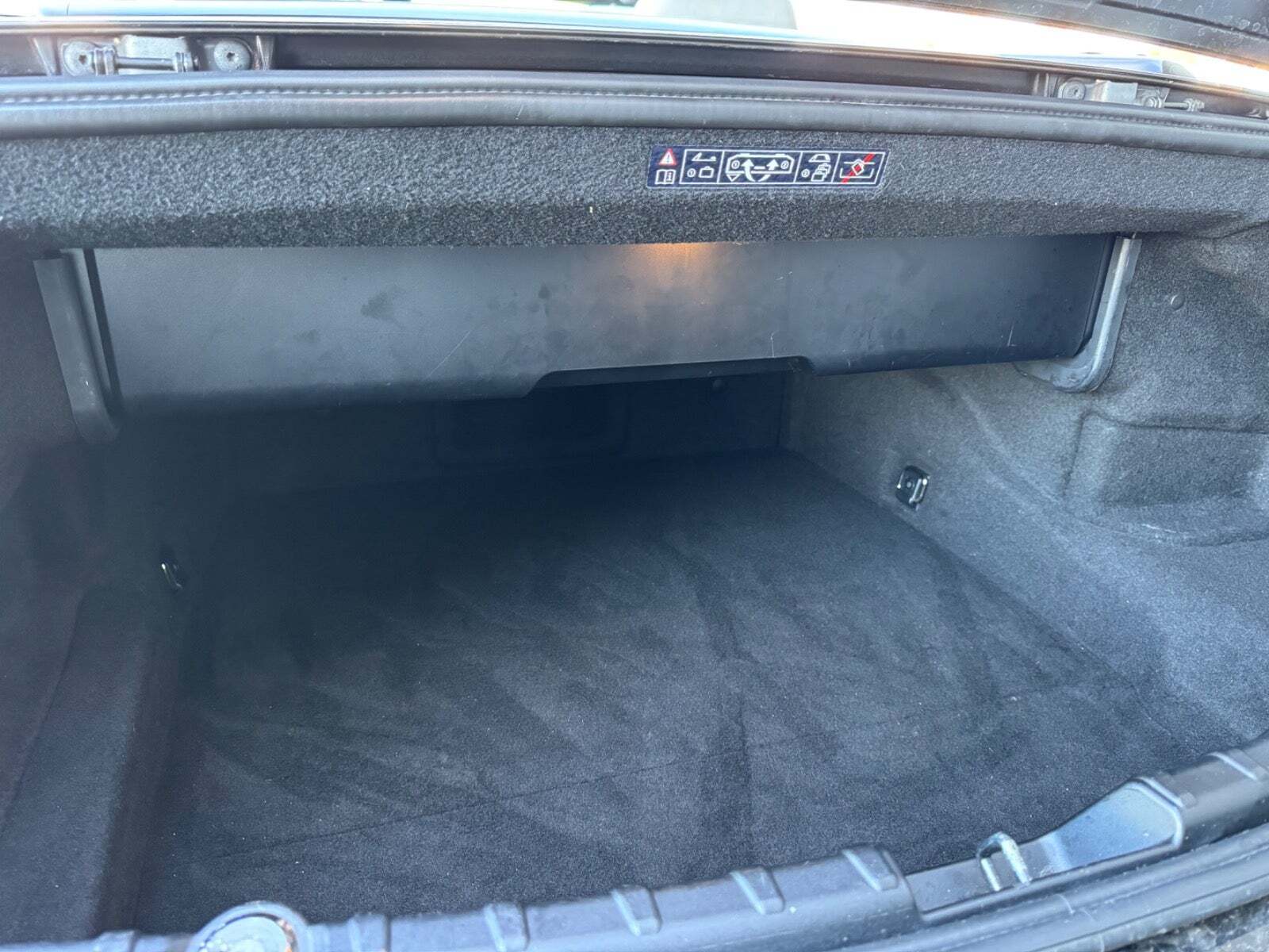 Sort BMW 640i fra 2014