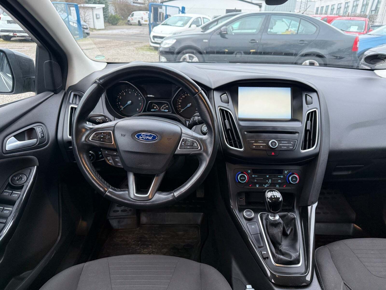 Grå Ford Focus fra 2015