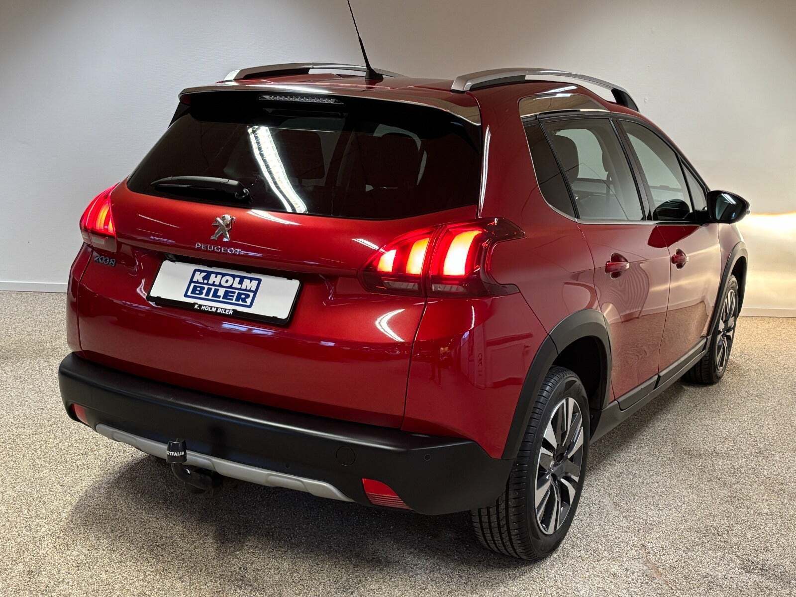 Peugeot 2008 1,6 BlueHDi 100 Desire Sky