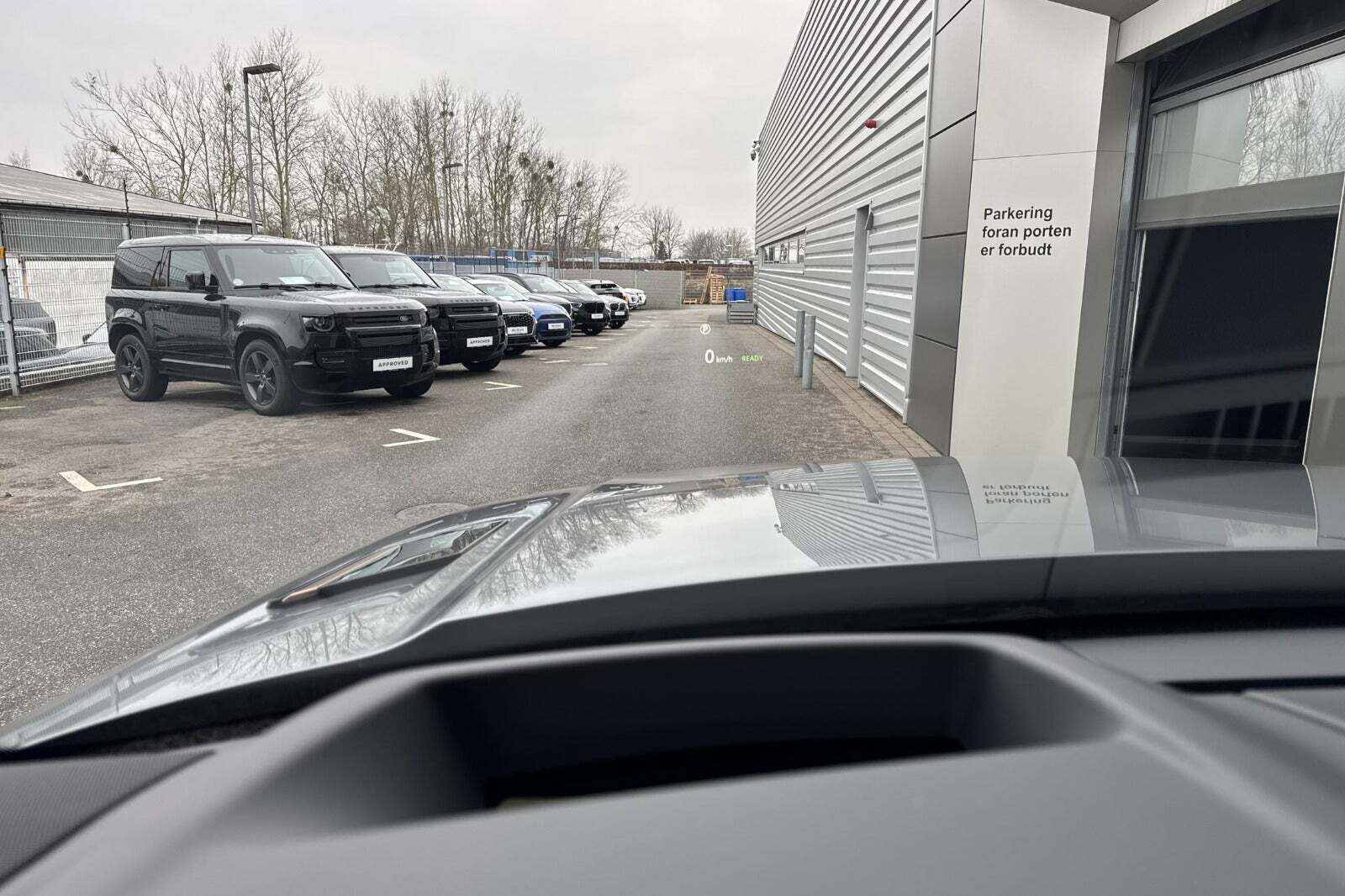 Grå Land Rover Range Rover sport fra 2025