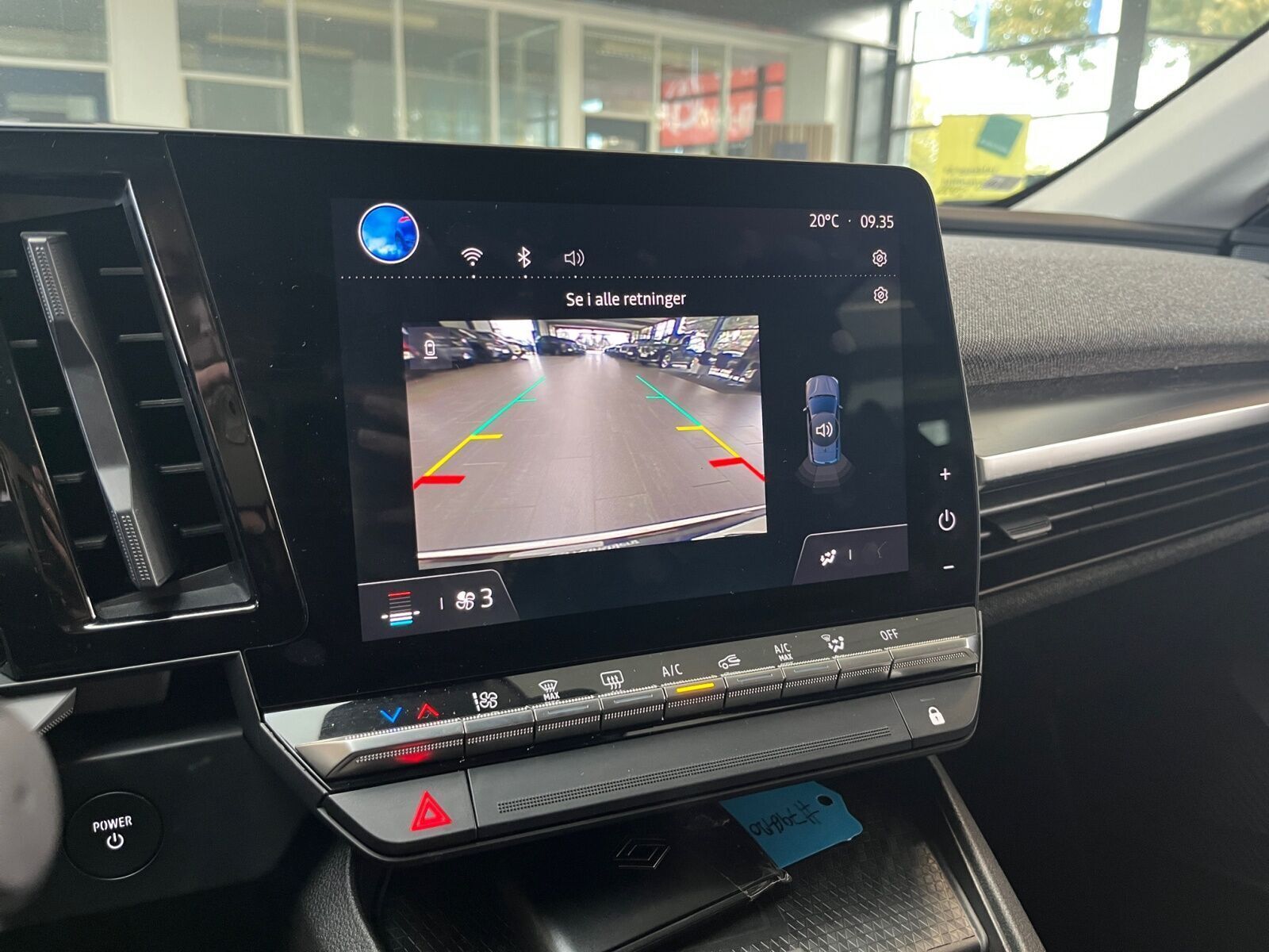 Hvid Renault Megane E-Tech fra 2022