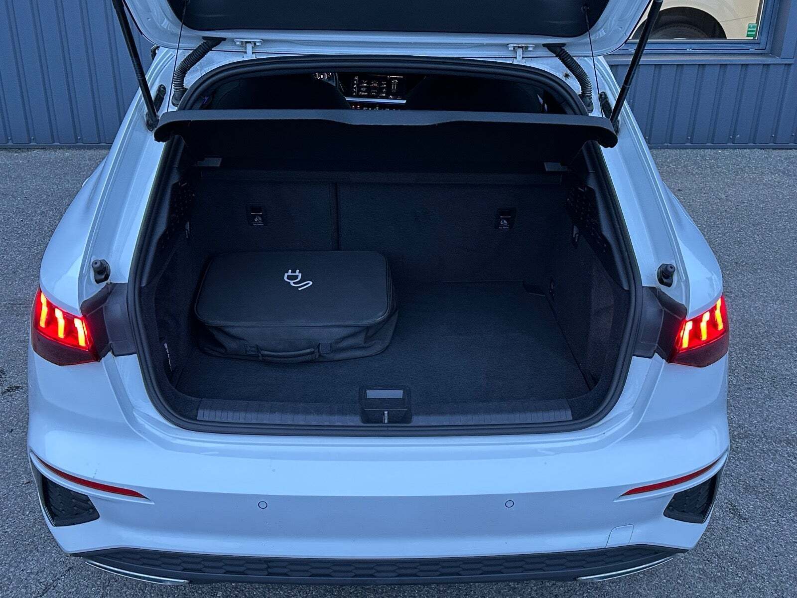 Hvid Audi A3 fra 2021