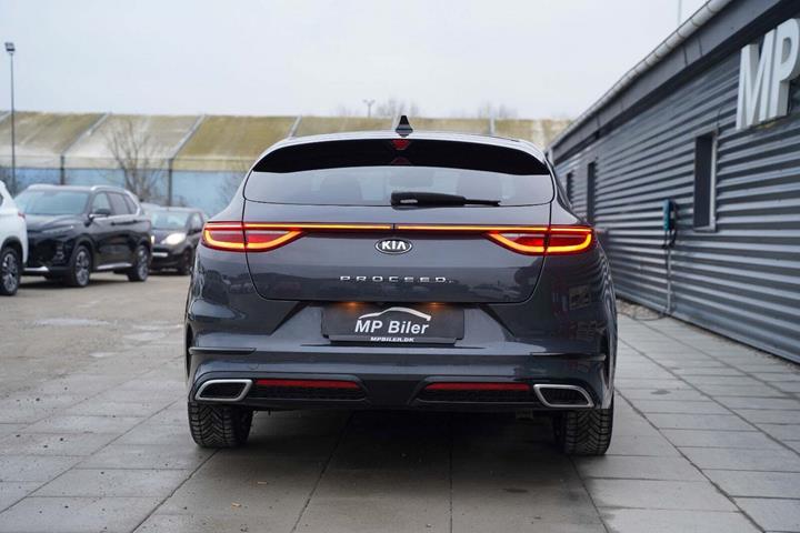 Grå Kia ProCeed fra 2020 set udefra