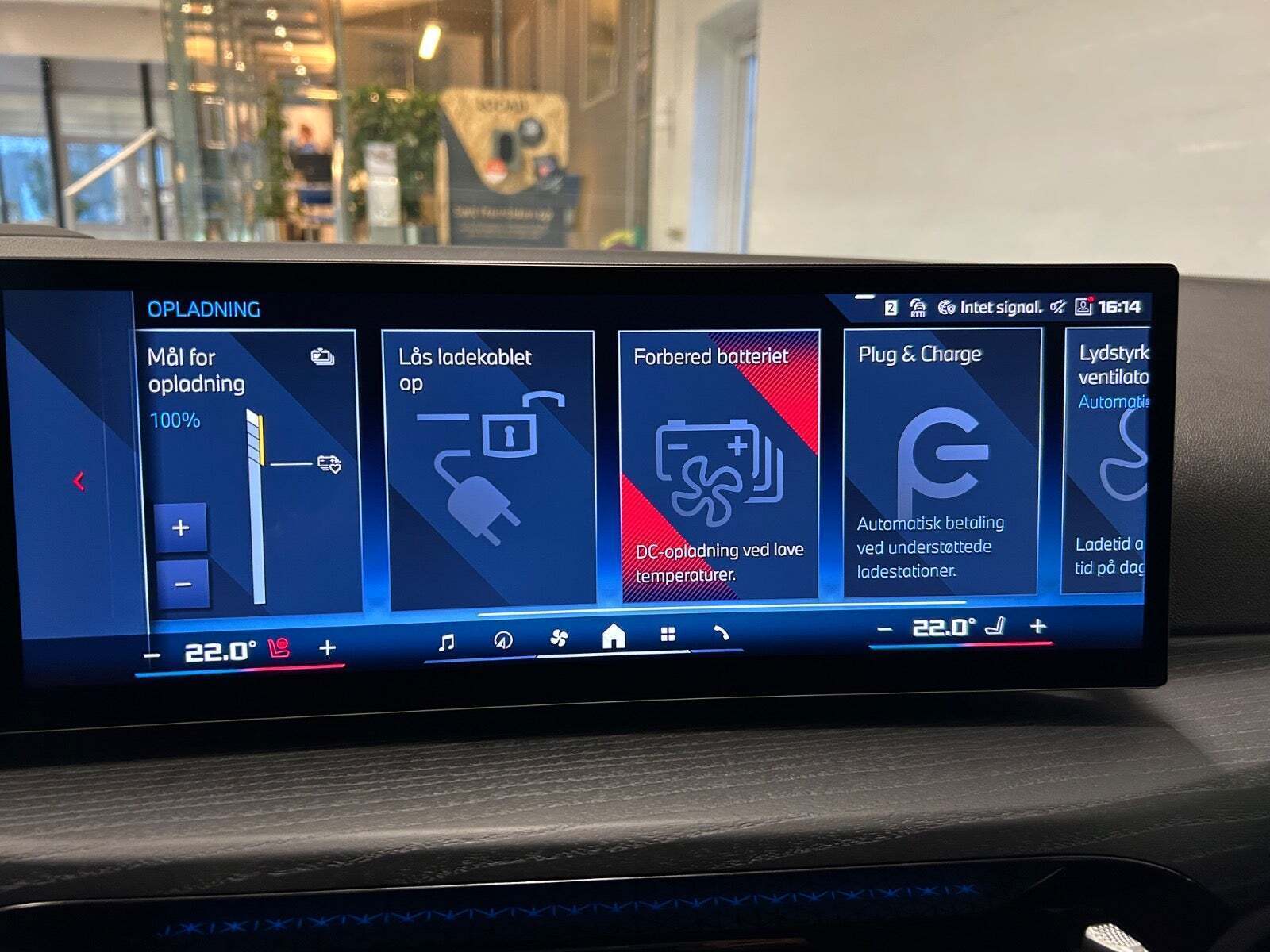 Grå BMW i4 fra 2025