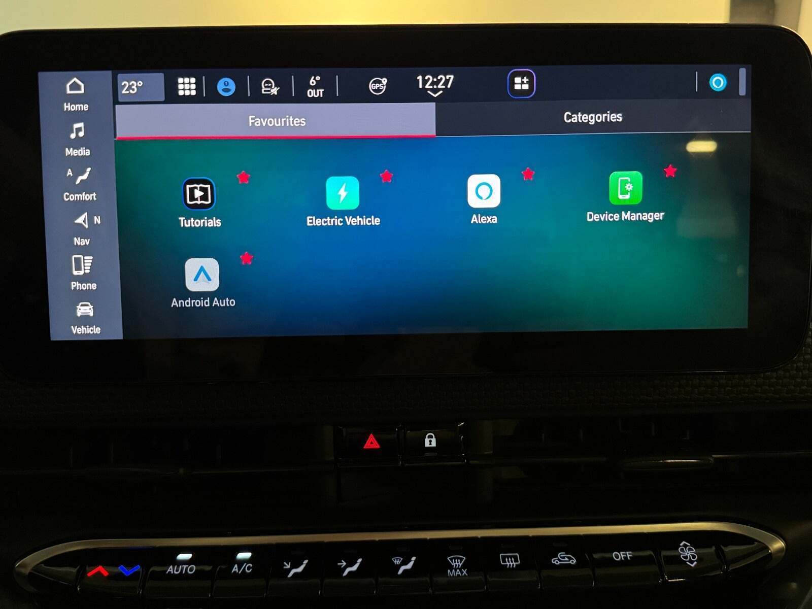 Grå Fiat 500e fra 2022