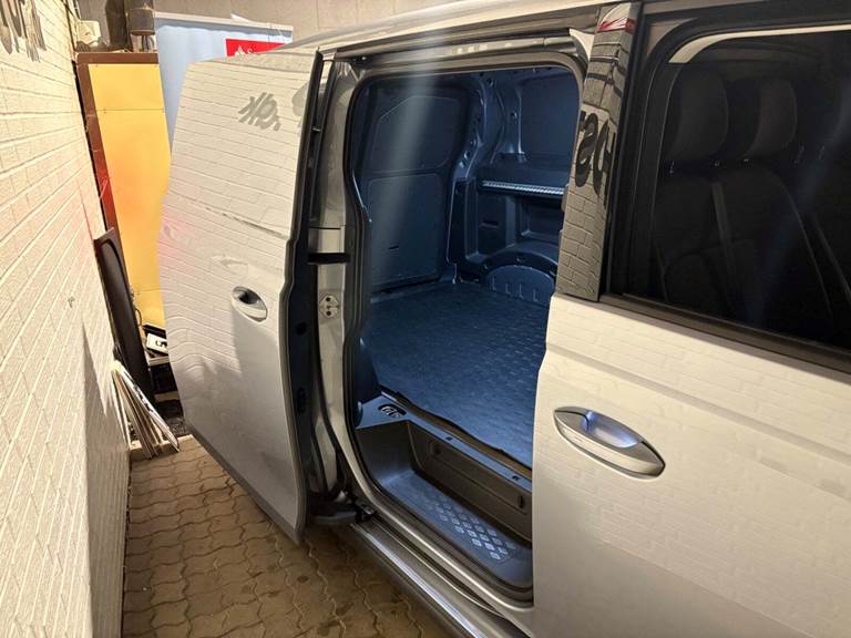 VW ID.Buzz 77 Cargo Pro