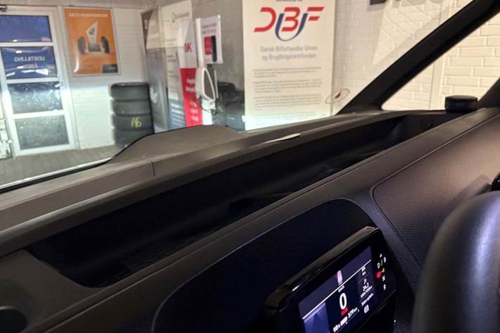 Grå VW ID.Buzz fra 2023