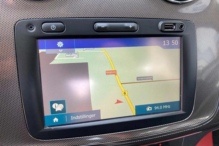 Sølv Dacia Sandero Stepway fra 2017