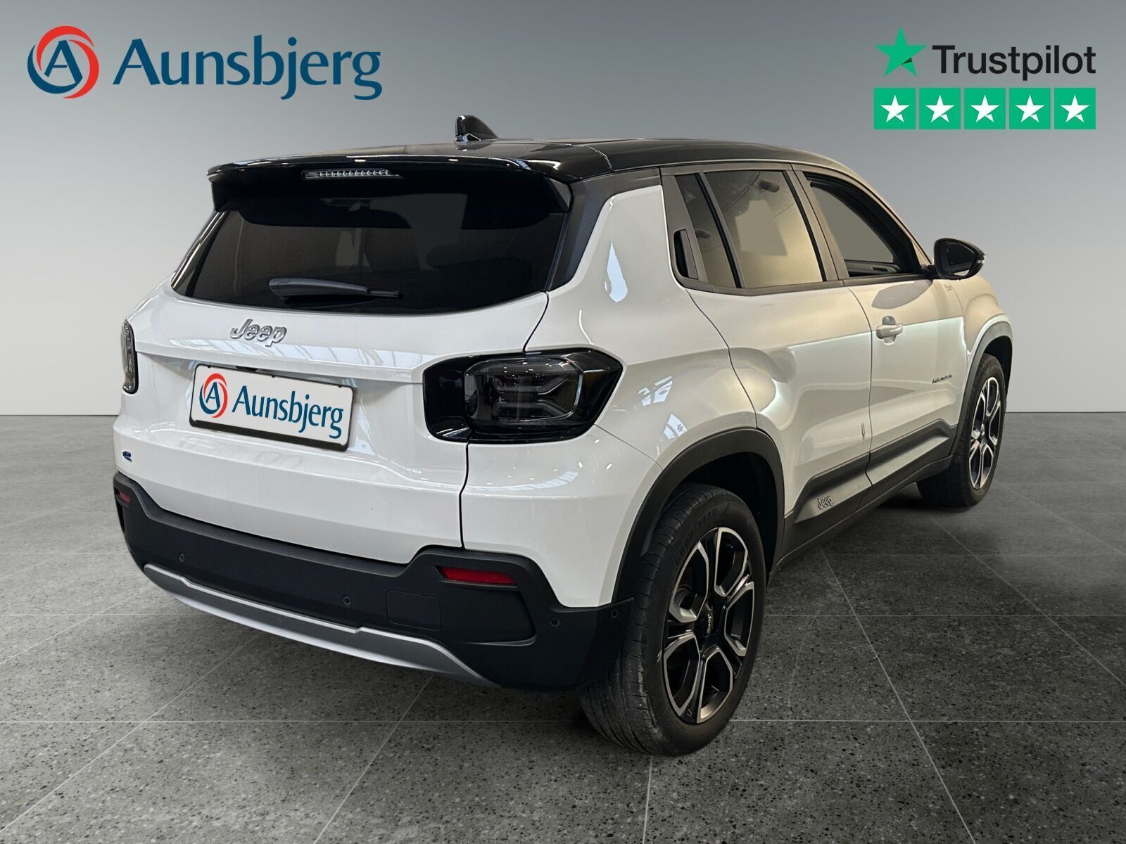 Hvid Jeep Avenger fra 2024