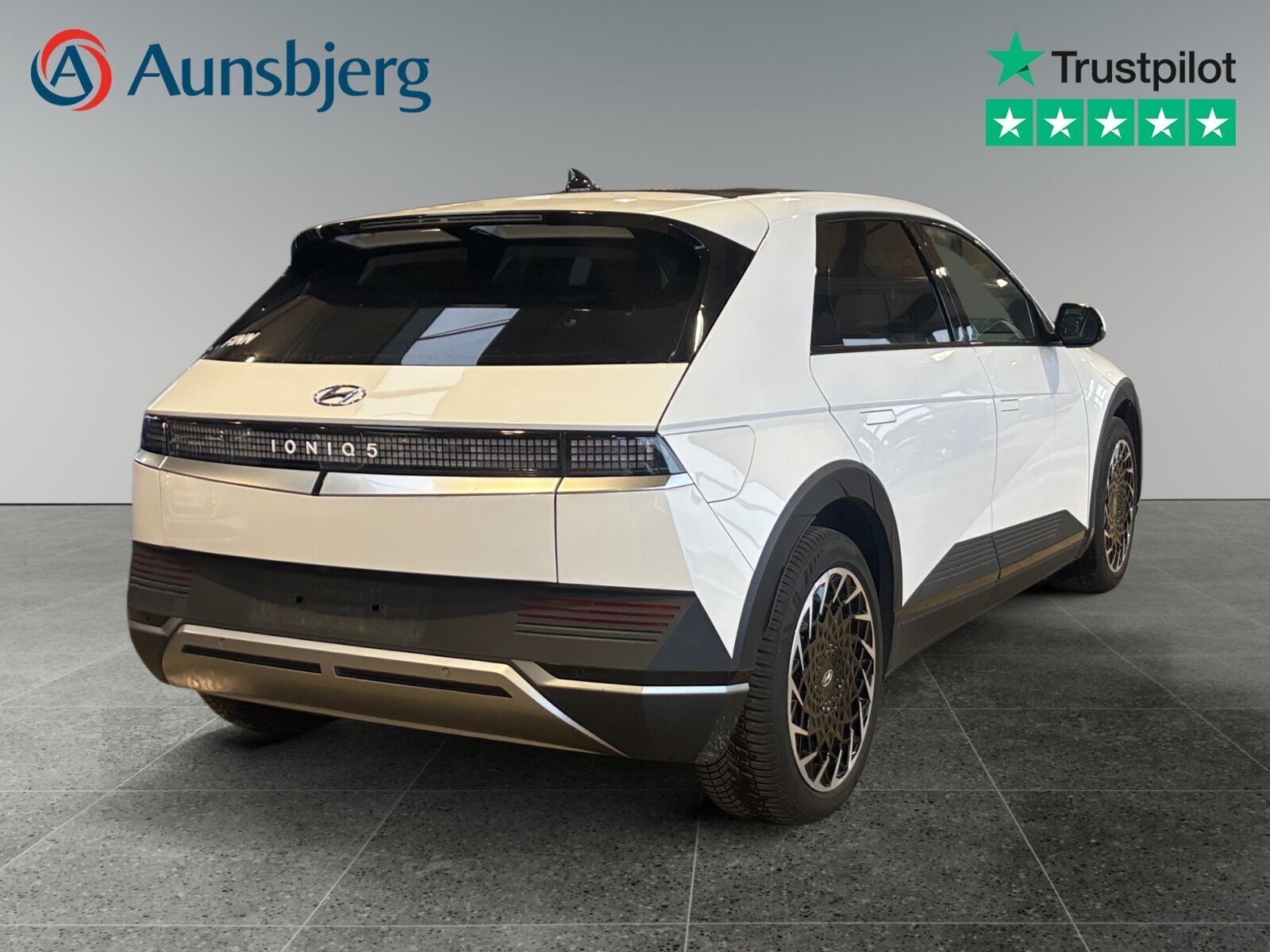 Hvid Hyundai Ioniq 5 fra 2024