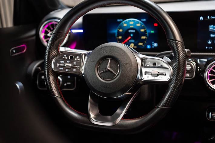 Sort Mercedes A200 d fra 2021