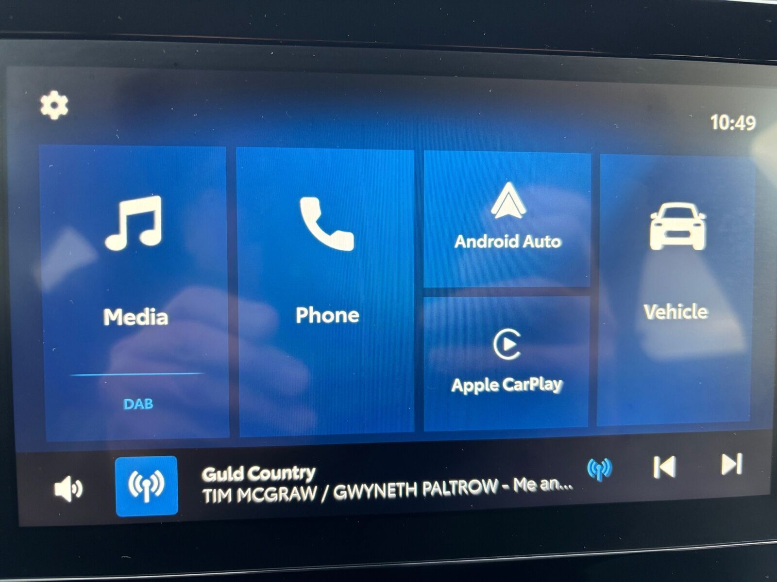 Grå Toyota Aygo X fra 2024