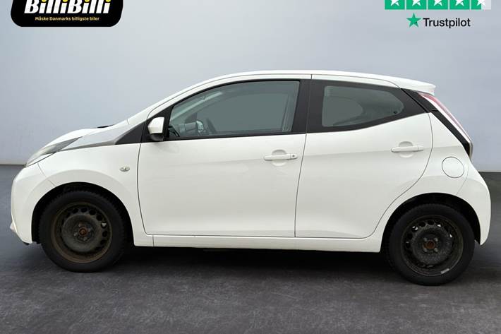 Hvid Toyota Aygo fra 2016