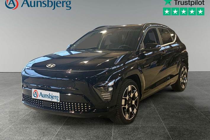 Sort Hyundai Kona fra 2024 set udefra