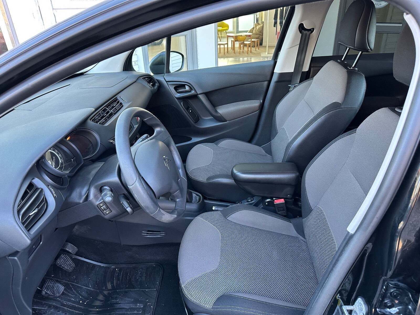 Sort Citroën C3 fra 2014