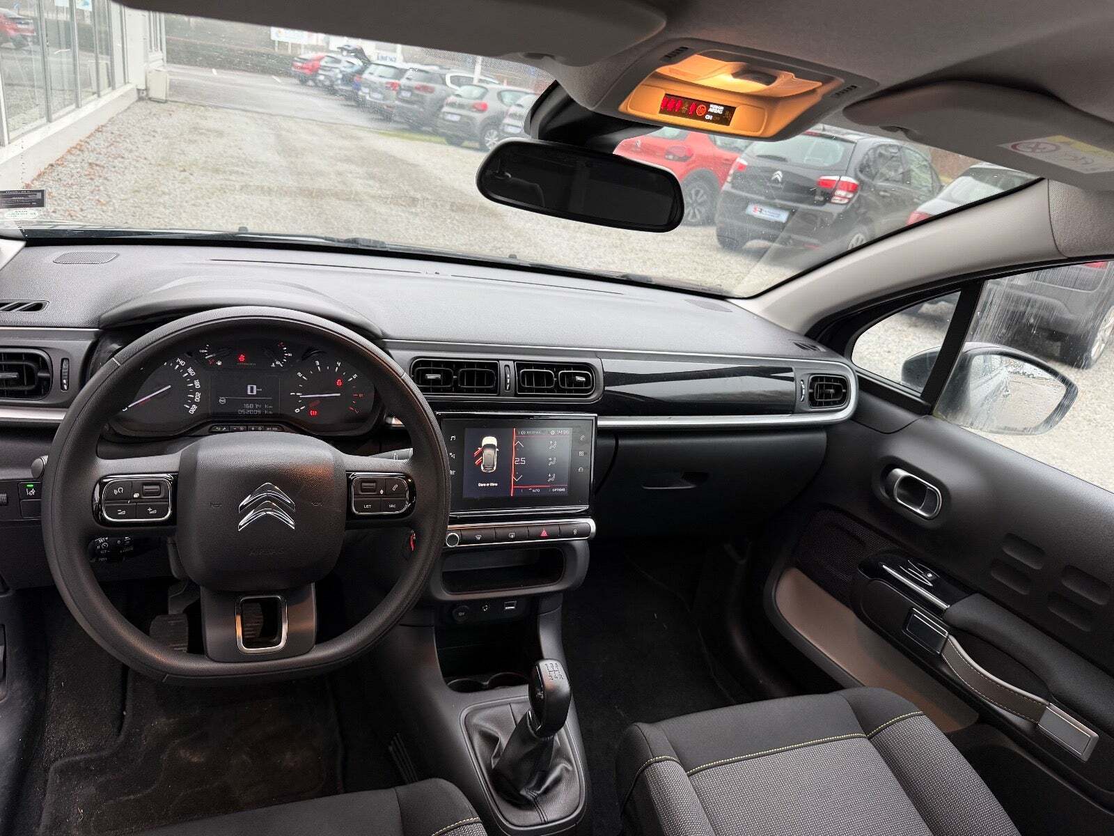 Grå Citroën C3 fra 2016