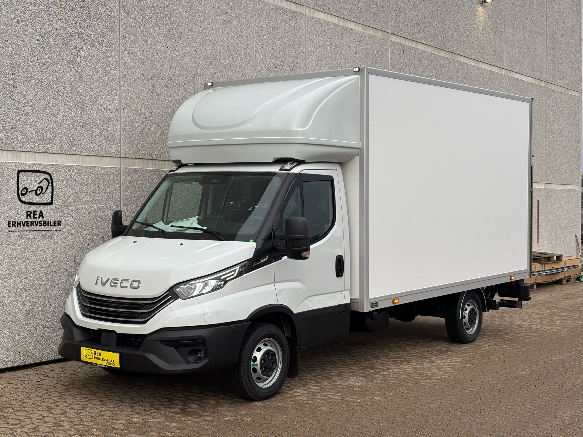 Hvid Iveco Daily fra 2026